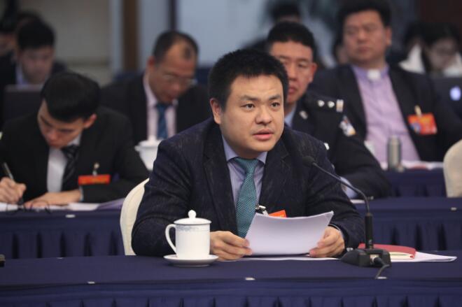 我当委员这一年 | 全国政协委员卢跃富：助力拓宽产业工人发展空间