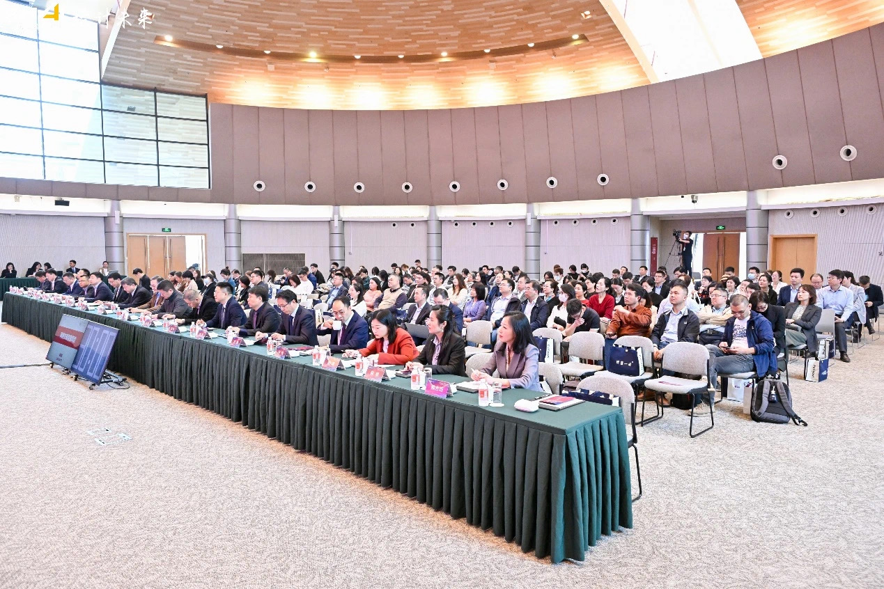 越秀资本董秘回复：公司是广州市国资委下属多元金融上市平台，公司将对相关政策持续保持关注