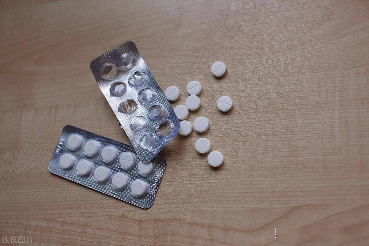 甘李药业董秘回复： 甘李药业自主开发的GZR4注射液是一种超长效周制剂胰岛素，预期降糖药效更平稳