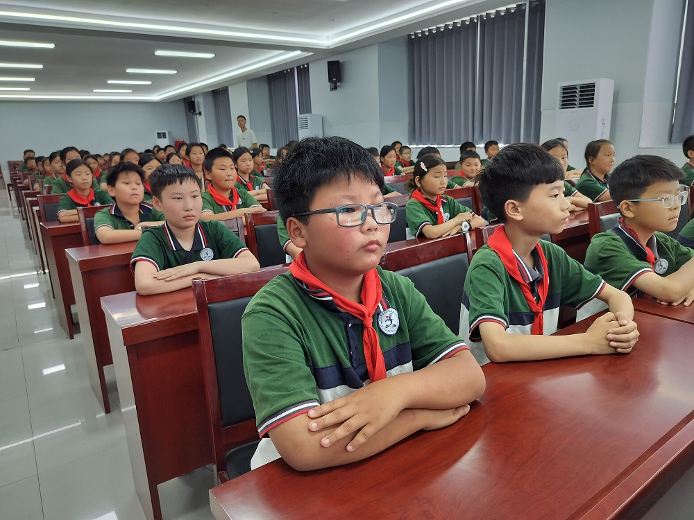 东方雨虹：公司砂粉科技集团开启“中华砂 筑未来”校园公益行动