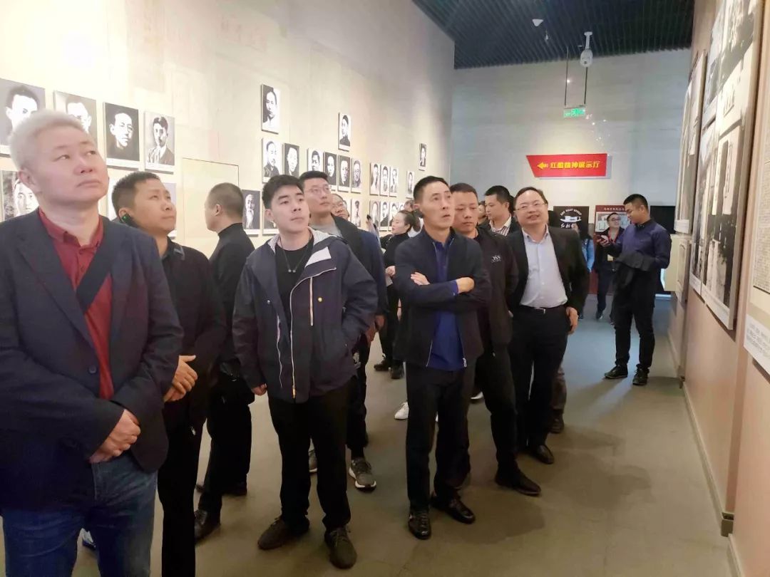 三房巷:公司目前与上述公司没有相关合作