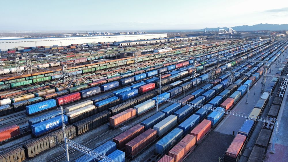 庄园牧场:公司将积极把握市场机遇,推动产品创新与渠道拓展,努力实现业务增长