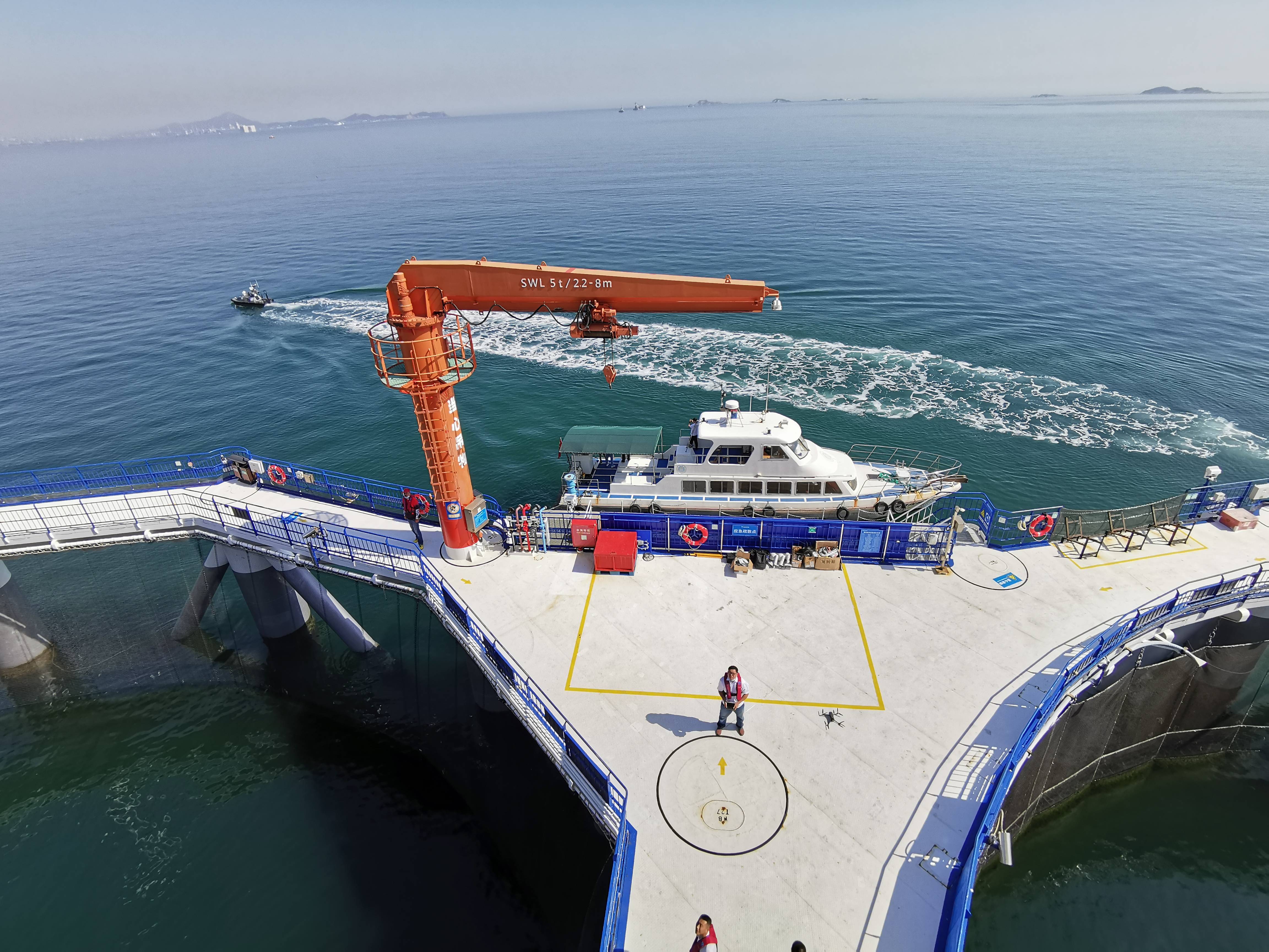 中海达：公司的海洋探测产品有海洋定位定向设备、智能测量无人船等