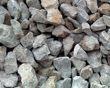 万年青：公司共拥有13处石灰石矿山主要位于江西省多地