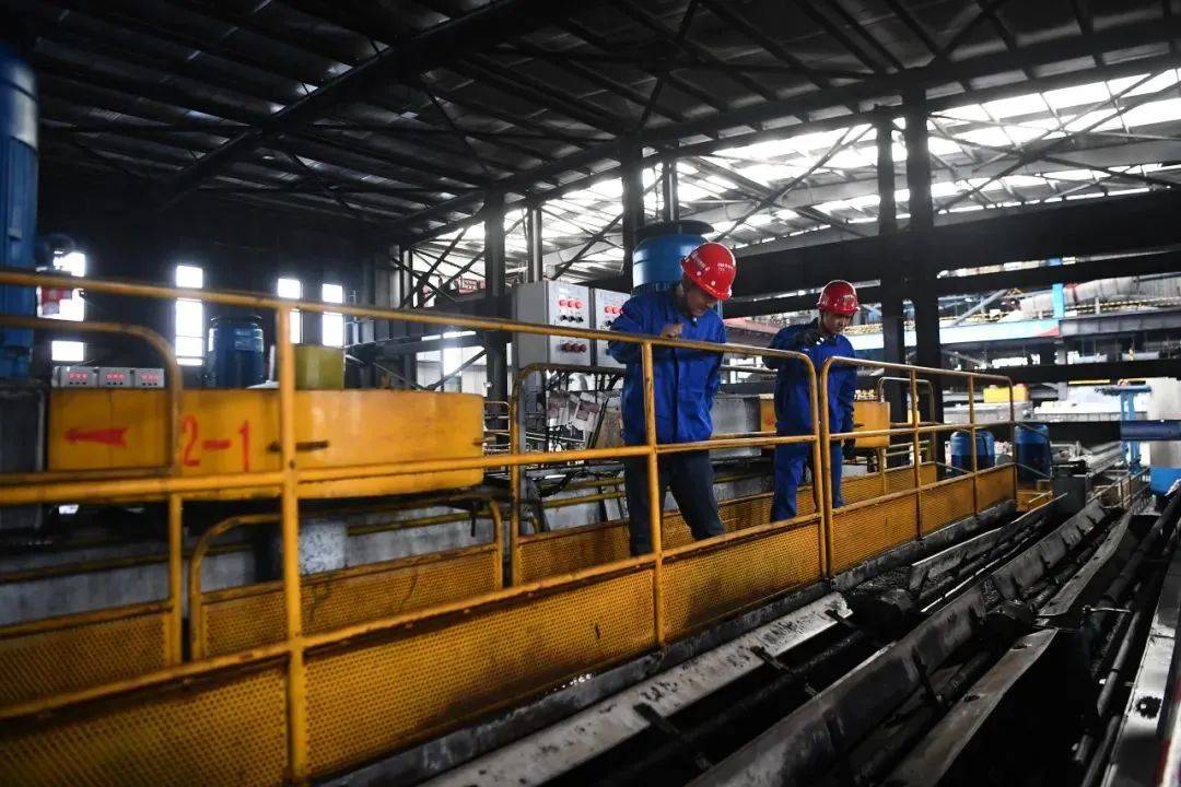 山煤国际：公司对外披露的产量为原煤口径，销量包括原煤和精煤，其差额包含库存量及洗选原煤的损耗部分