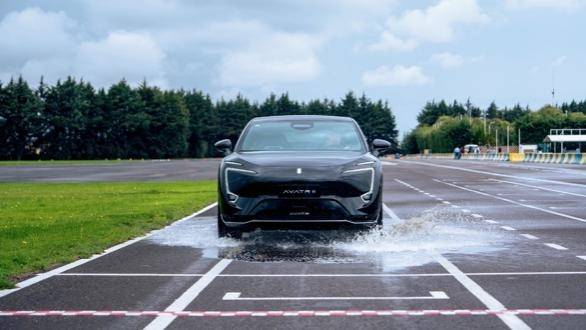 易德龙：截至2025年3月20日股东数为11,100余人