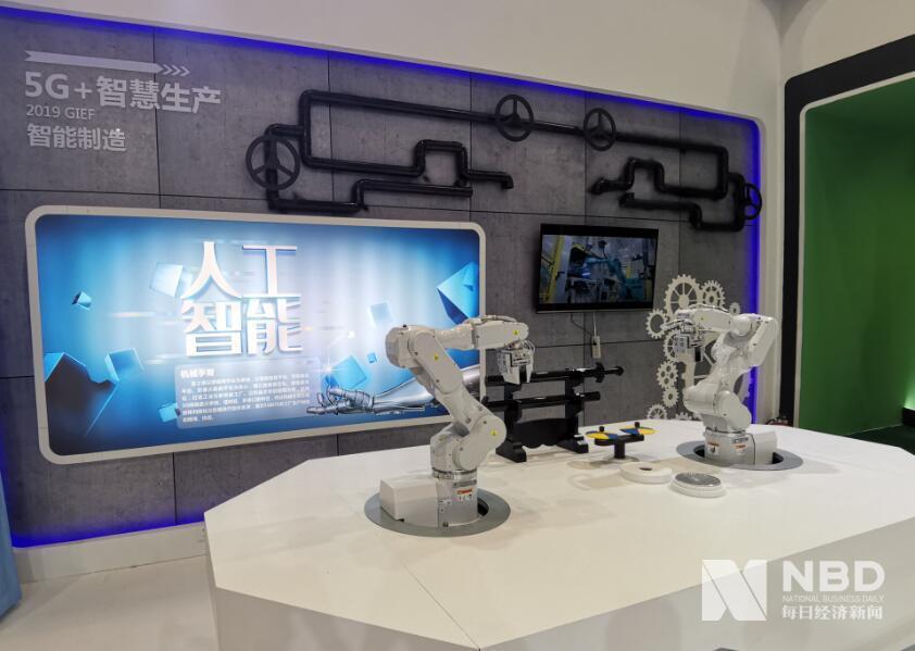 豪鹏科技:坚持AI+固态战略 布局机器人等新领域