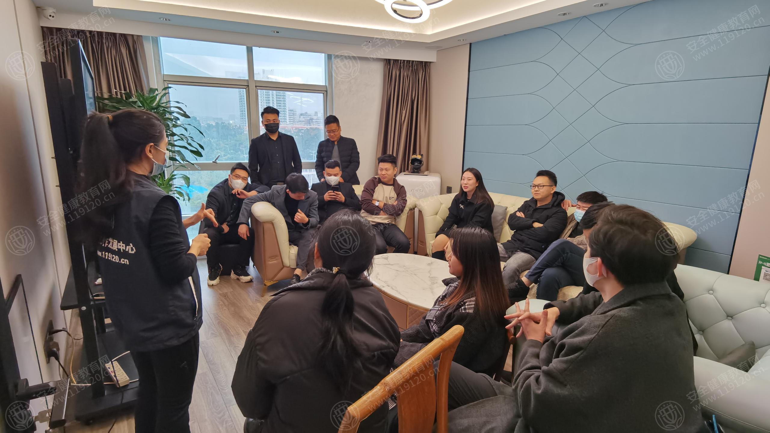 名雕股份:截至2025年7月31日股东人数为8,354