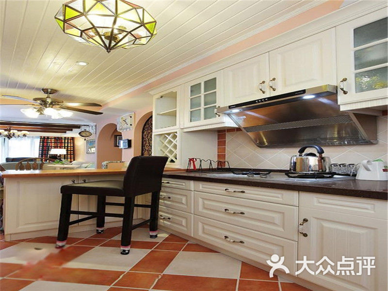 百纳千成：截至2025年8月8日公司股票持有人总数为33,128户