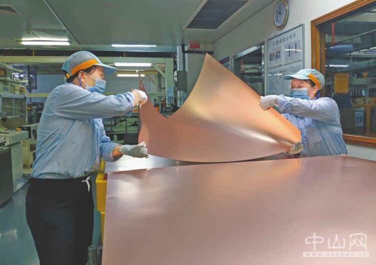 长海股份:公司生产的电子毡应用于覆铜板制造