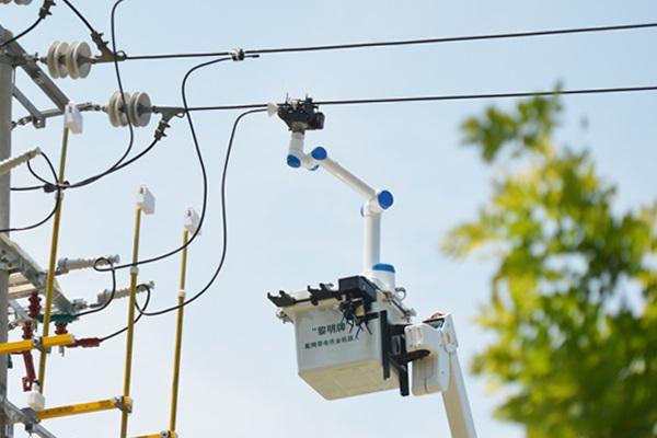 光庭信息：参股子公司涉智能机器人业务