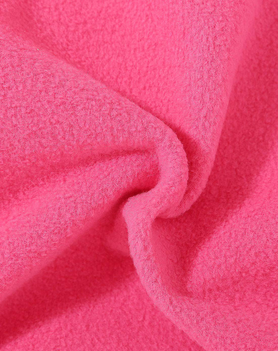 红 宝 丽：公司目前产品为硬泡组合聚醚和异丙醇胺系列产品