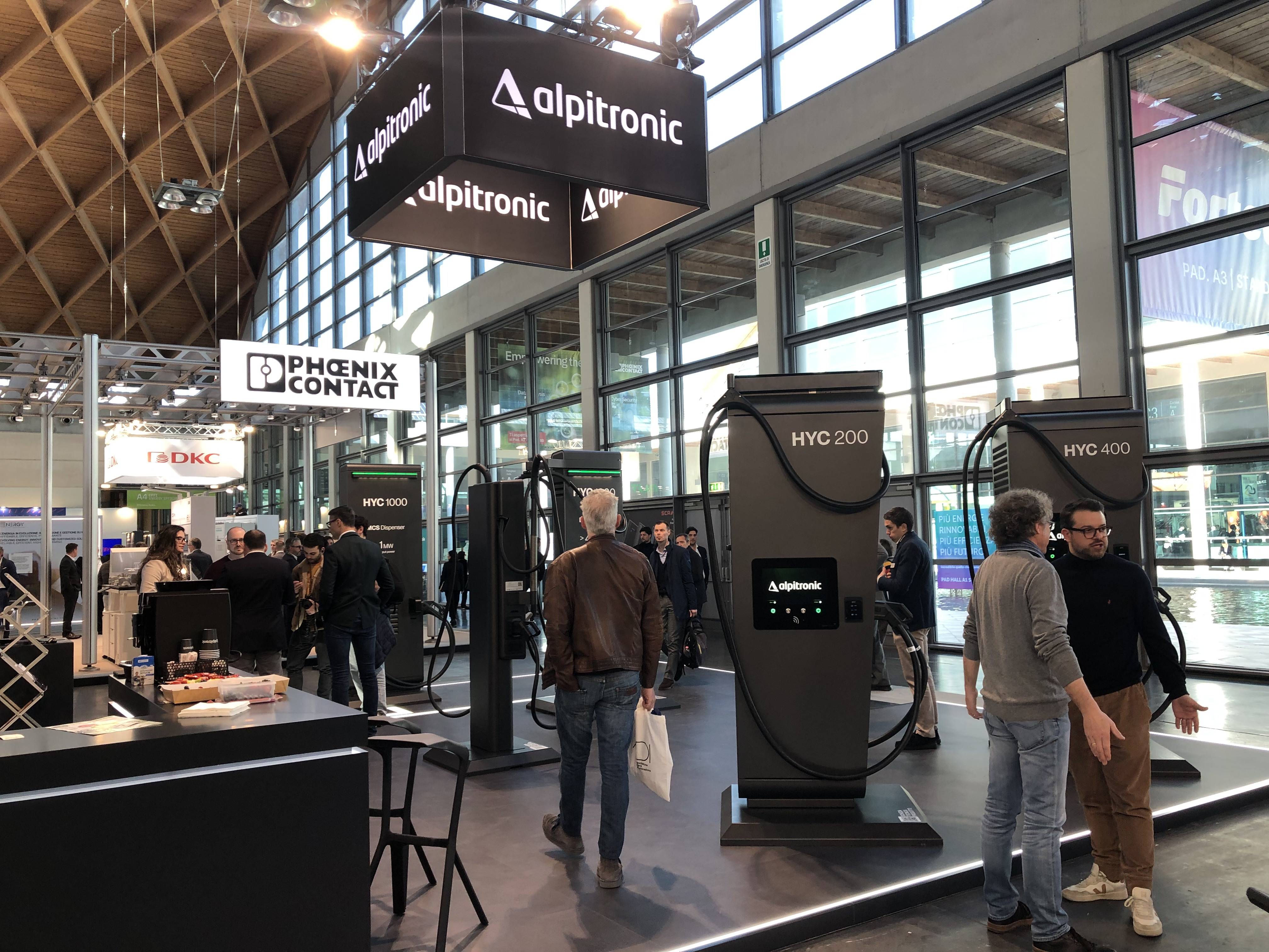 英杰电气：充电桩与储能为未来核心方向