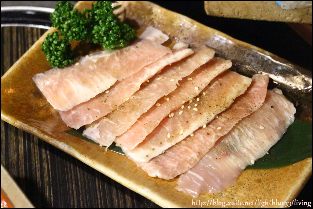 龙大美食：截止10月20日股东人数为43,196户