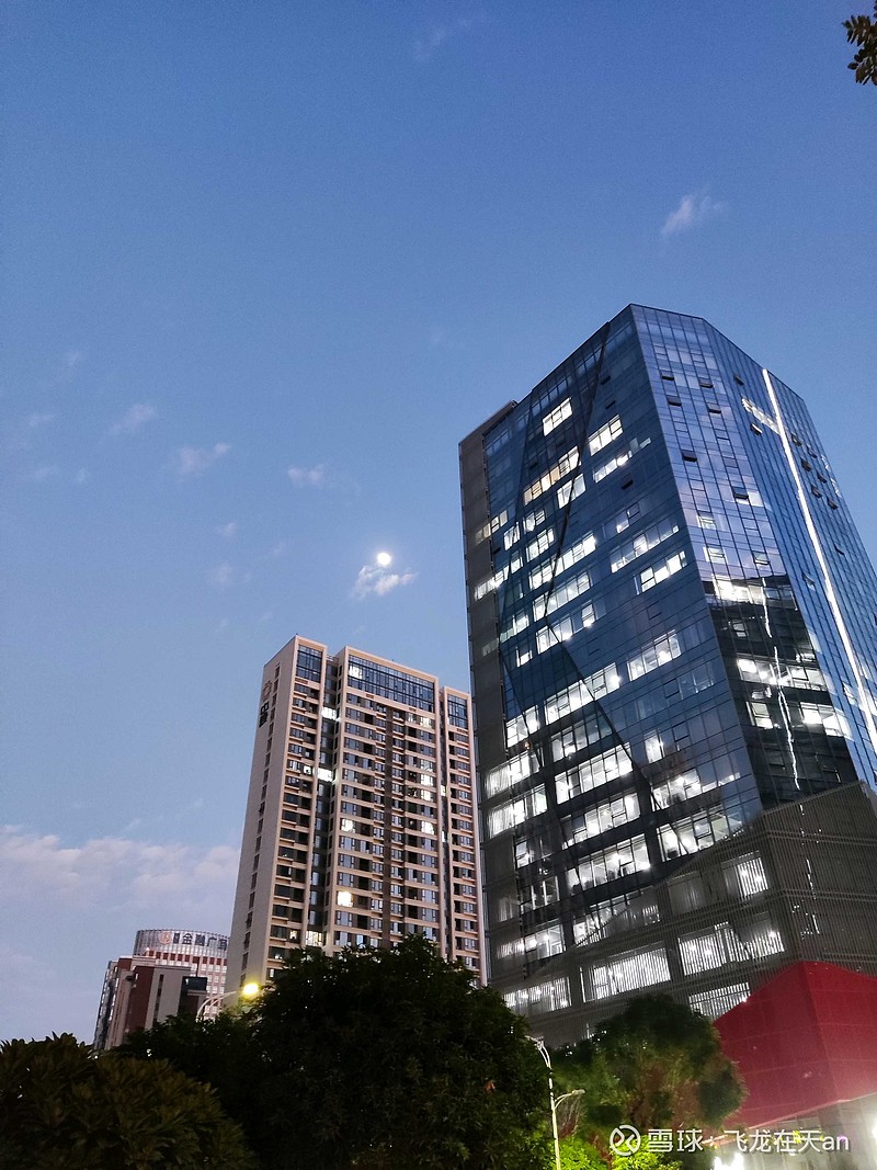 天虹股份：截至2025年11月10日股东户数为35,777户