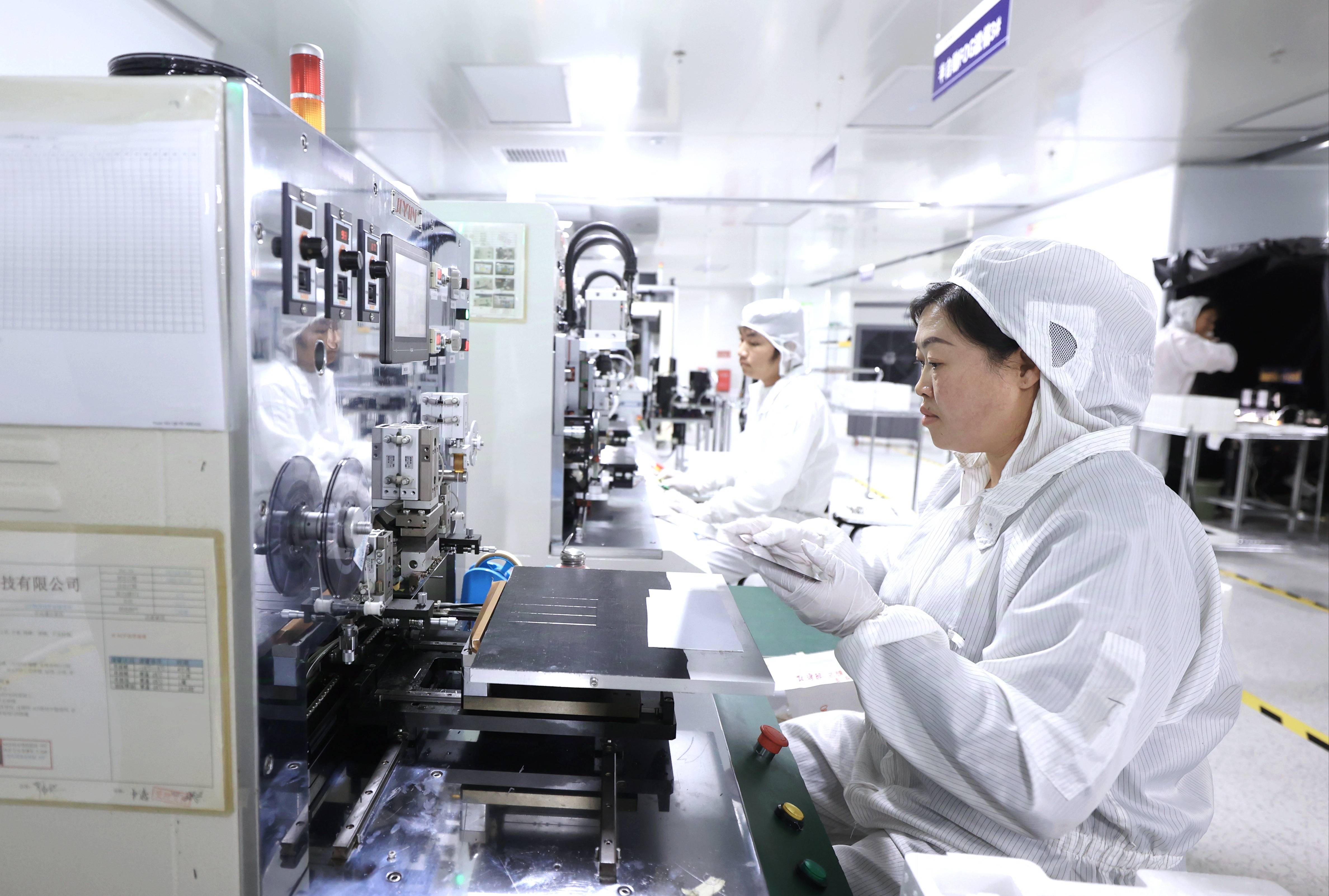 中材科技：目前公司生产经营正常