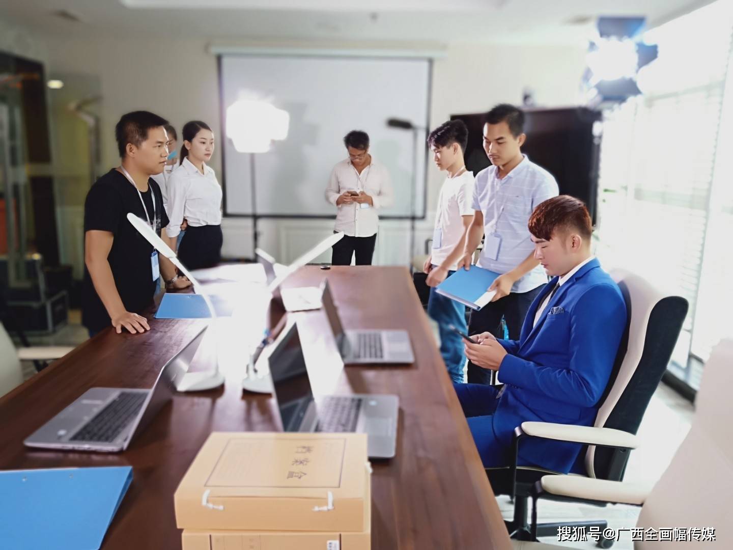 同庆楼：同庆云为公司门店运营平台