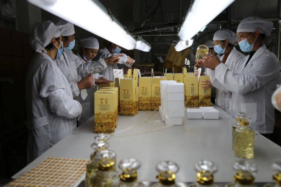 台华新材:综合考虑生产成本、市场供需等因素及时对产品定价进行合理调整